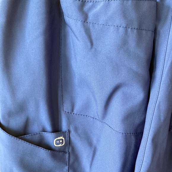 Spread Good Cheer Women’s Blue Scrubs Large - Picture 4 of 4